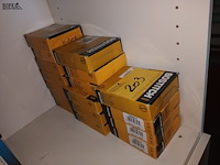 Lot 203 - nietjes bostitch. 17 stuks - afbeelding 2 van  3