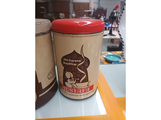 Lot 203 - oude koffieblikken. 4 stuks - afbeelding 5 van  6