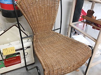Lot 203 - smeedijzeren stoel met rotan zitting - afbeelding 1 van  1