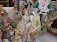 Lot 204 - biscuit beelden. 16 stuks - afbeelding 2 van  5