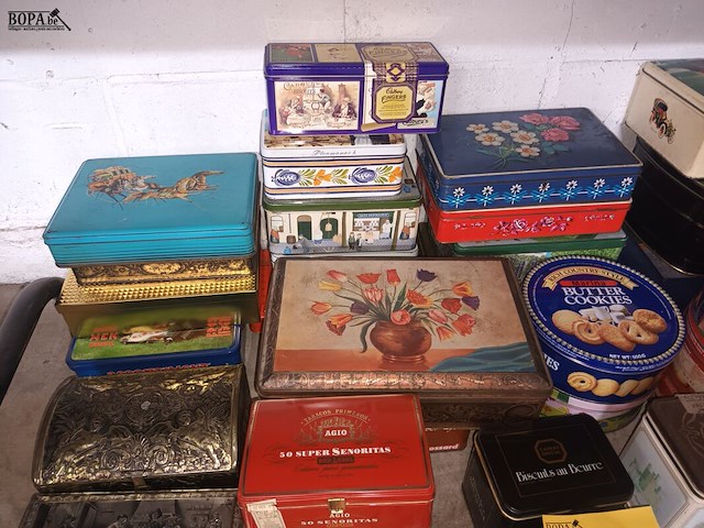 Lot 204 - blikken dozen en sigarenkistjes. 55 stuks - afbeelding 2 van  5