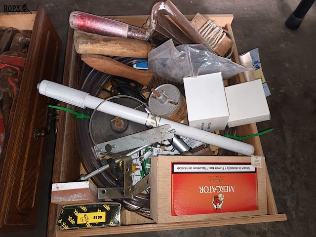 Lot 204 - gereedschap en doe-het-zelf materiaal - afbeelding 3 van  4