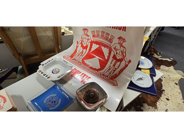 Lot 204 - politie items - afbeelding 2 van  5