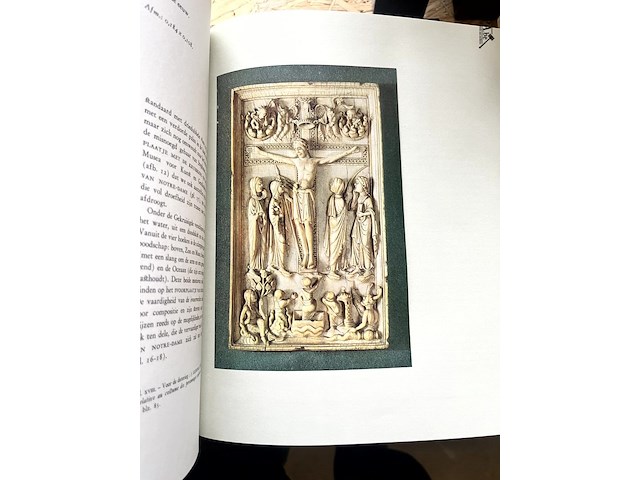 Lot 204 - romaanse kunst - afbeelding 5 van  5