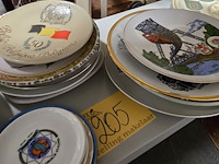 Lot 205 - borden met politie emblemen ong 19 stuks - afbeelding 3 van  4