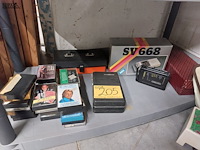 Lot 205 - casettespelers en casettes ong. 49 stuks - afbeelding 1 van  4