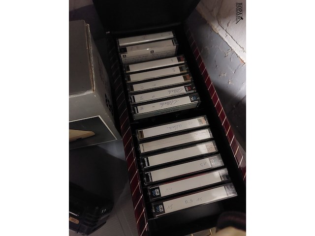 Lot 205 - casettespelers en casettes ong. 49 stuks - afbeelding 3 van  4