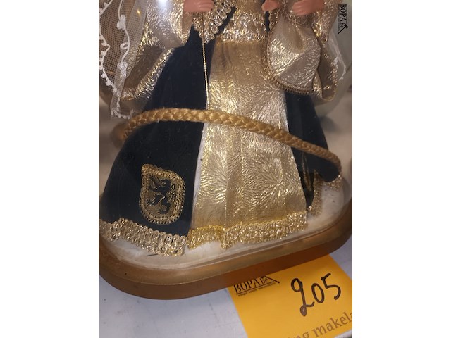 Lot 205 - globe met maria - afbeelding 3 van  3