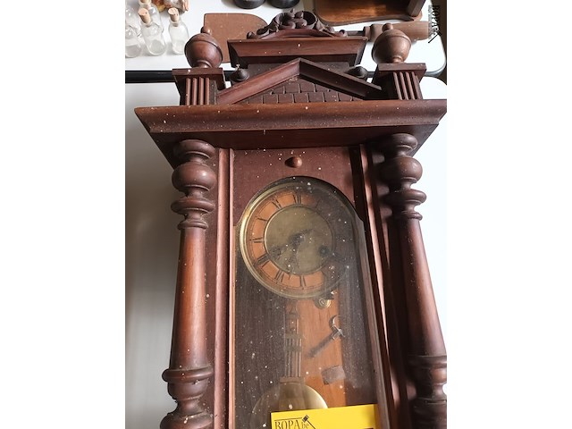 Lot 205 - muurklok - afbeelding 2 van  3