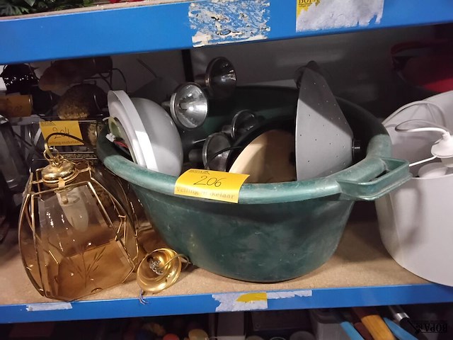 Lot 206 - armaturen: modern en vintage, plafondlamp, spots opbouw 6 st - afbeelding 1 van  2