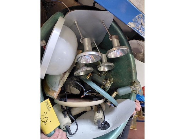 Lot 206 - armaturen: modern en vintage, plafondlamp, spots opbouw 6 st - afbeelding 2 van  2