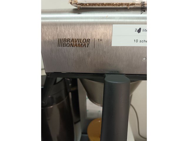 Lot 206 - koffiezetapparaat en thermoskannen - afbeelding 4 van  7