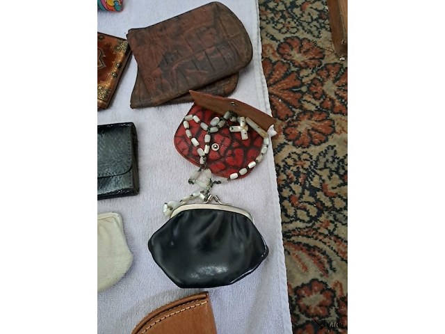 Lot 206 - lot vintage geldbeugeltjes, sigarenhouders, naaisethouder oa - afbeelding 2 van  4