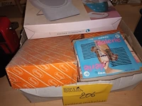 Lot 206 - make-up spiegel en haarspelden - afbeelding 2 van  3