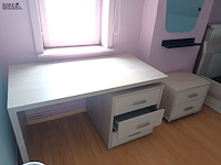 Lot 207 - complete slaapkamer - afbeelding 2 van  6