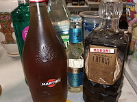 Lot 207 - flessen diverse dranken. 5 stuks - afbeelding 2 van  3