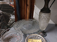 Lot 207 - lot glazen schalen en karaf, ong. 4 stuks - afbeelding 1 van  1