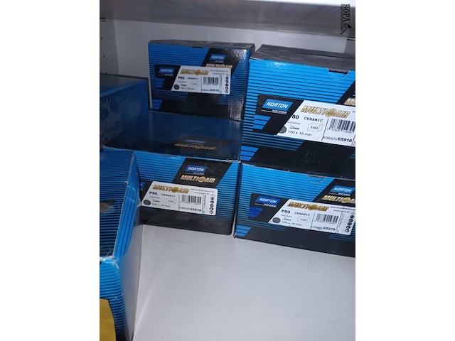 Lot 207 - norton schuurschijven. 9 dozen - afbeelding 3 van  4
