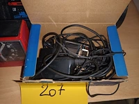 Lot 207 - radio’s, wekkers en gsm - afbeelding 2 van  5