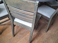 Lot 207 - ronde tafel met 8 stoelen - afbeelding 4 van  4