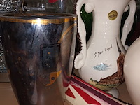 Lot 207 - vazen en kaars. 5 stuks - afbeelding 3 van  7