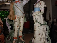 Lot 208 - biscuit beelden. 5 stuks - afbeelding 4 van  4