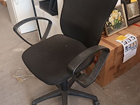 Lot 208 - bureaustoel - afbeelding 1 van  3
