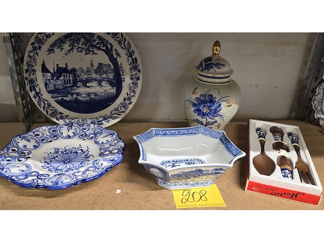 Lot 208 - lot deco wo boch 5 stuks - afbeelding 1 van  11