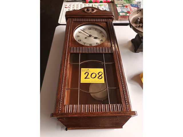 Lot 208 - muurklok - afbeelding 1 van  4