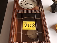 Lot 208 - muurklok - afbeelding 1 van  4