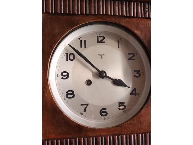 Lot 208 - muurklok - afbeelding 3 van  4