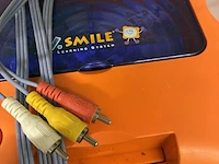 Lot 208 - retro v-tech smile tv learning system - afbeelding 3 van  3