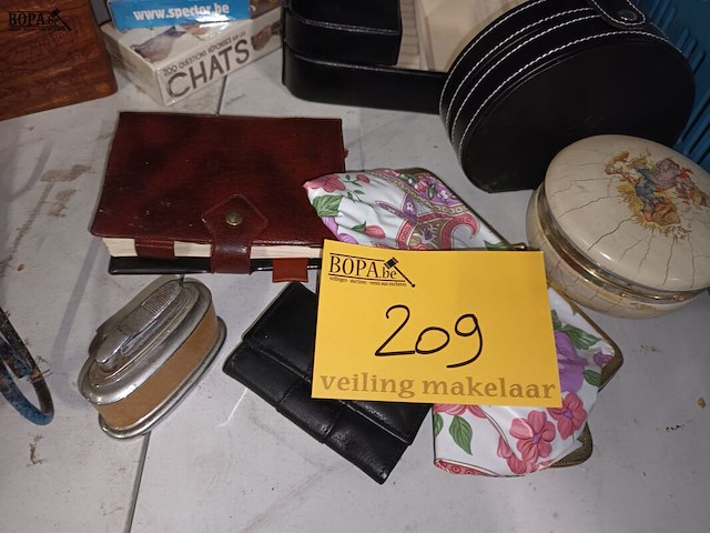 Lot 209 - diversen - afbeelding 4 van  5