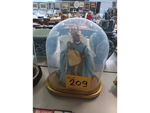 Lot 209 - globe met maria - afbeelding 1 van  3