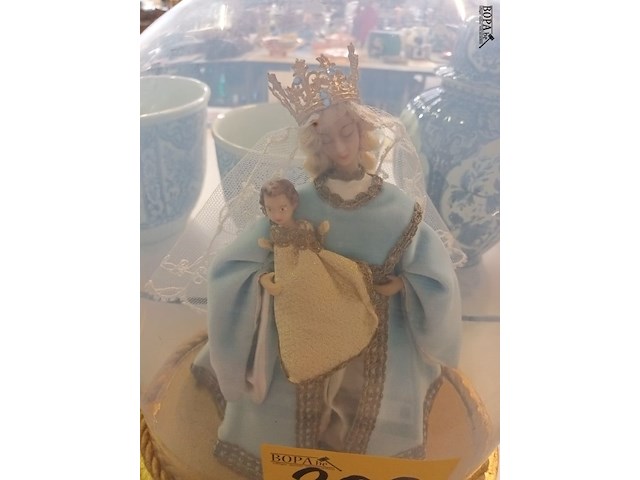 Lot 209 - globe met maria - afbeelding 2 van  3