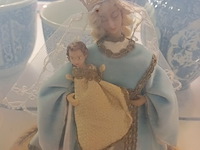 Lot 209 - globe met maria - afbeelding 2 van  3