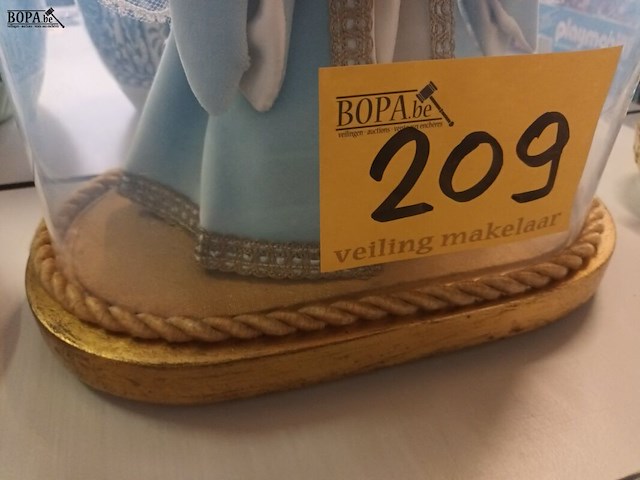 Lot 209 - globe met maria - afbeelding 3 van  3