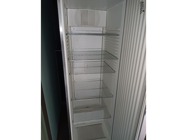 Lot 209 - koelkast liebherr - afbeelding 2 van  5