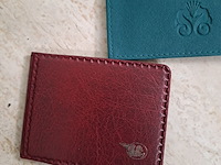 Lot 209 - louis vuitton geribbelde epi- lederen kaartenhouders en adre - afbeelding 4 van  6
