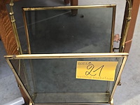 Lot 21 - antieken krantenhouder in koper en glas - afbeelding 1 van  2