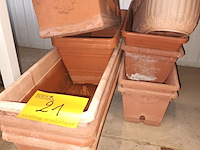Lot 21 - bloembakken. 12 stuks - afbeelding 2 van  3