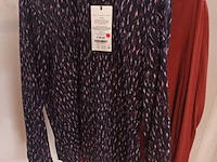 Lot 21 - blouses en kleedjes maat 40. 5 stuks - afbeelding 4 van  5