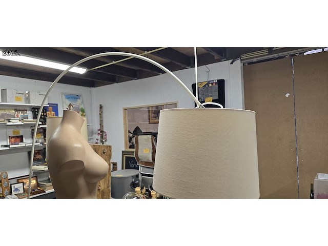 Lot 21 - booglamp wit - afbeelding 4 van  4