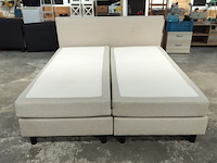 Lot 21 - boxspring voor 2 personen