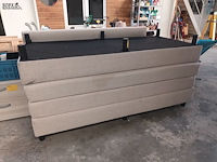 Lot 21 - boxspring voor 2 personen - afbeelding 3 van  3