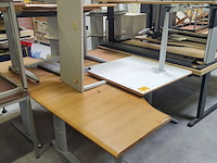 Lot 21 - burelen - 2 stuks - afbeelding 1 van  4