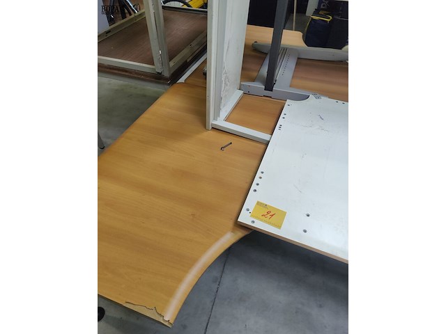 Lot 21 - burelen - 2 stuks - afbeelding 3 van  4