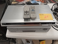 Lot 21 - dvd- en vhs-speler - afbeelding 1 van  5