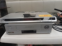 Lot 21 - dvd- en vhs-speler - afbeelding 2 van  5