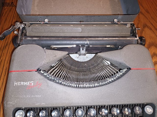 Lot 21 - hermes baby typemachine - afbeelding 2 van  4